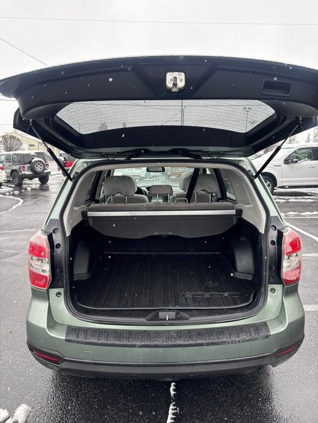 Used 2014 Subaru Forester 2.5i Premium w/ All-Weather Package AWD/4WD image 14