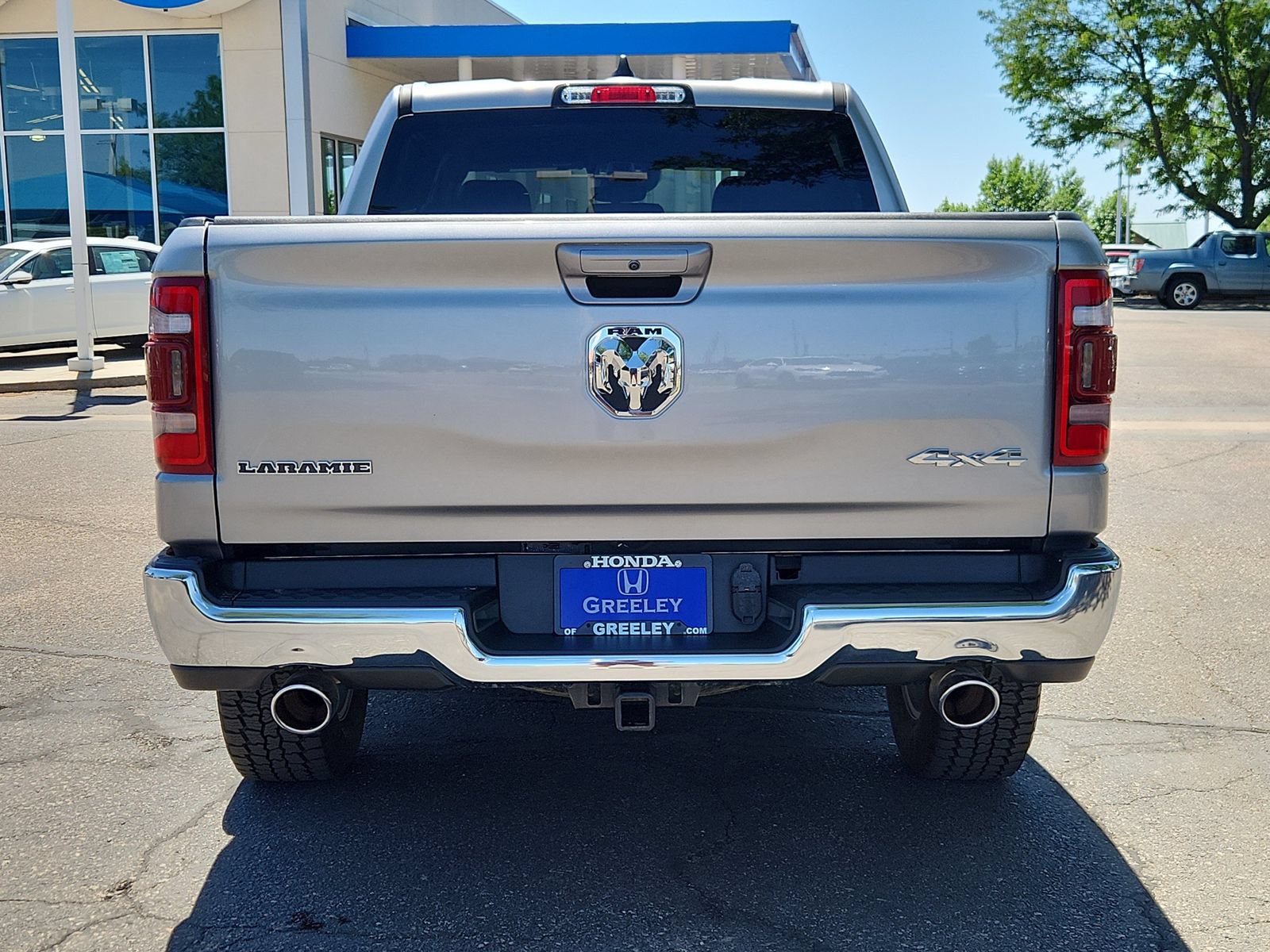 Used 2023 RAM 1500 Laramie AWD/4WD image 4