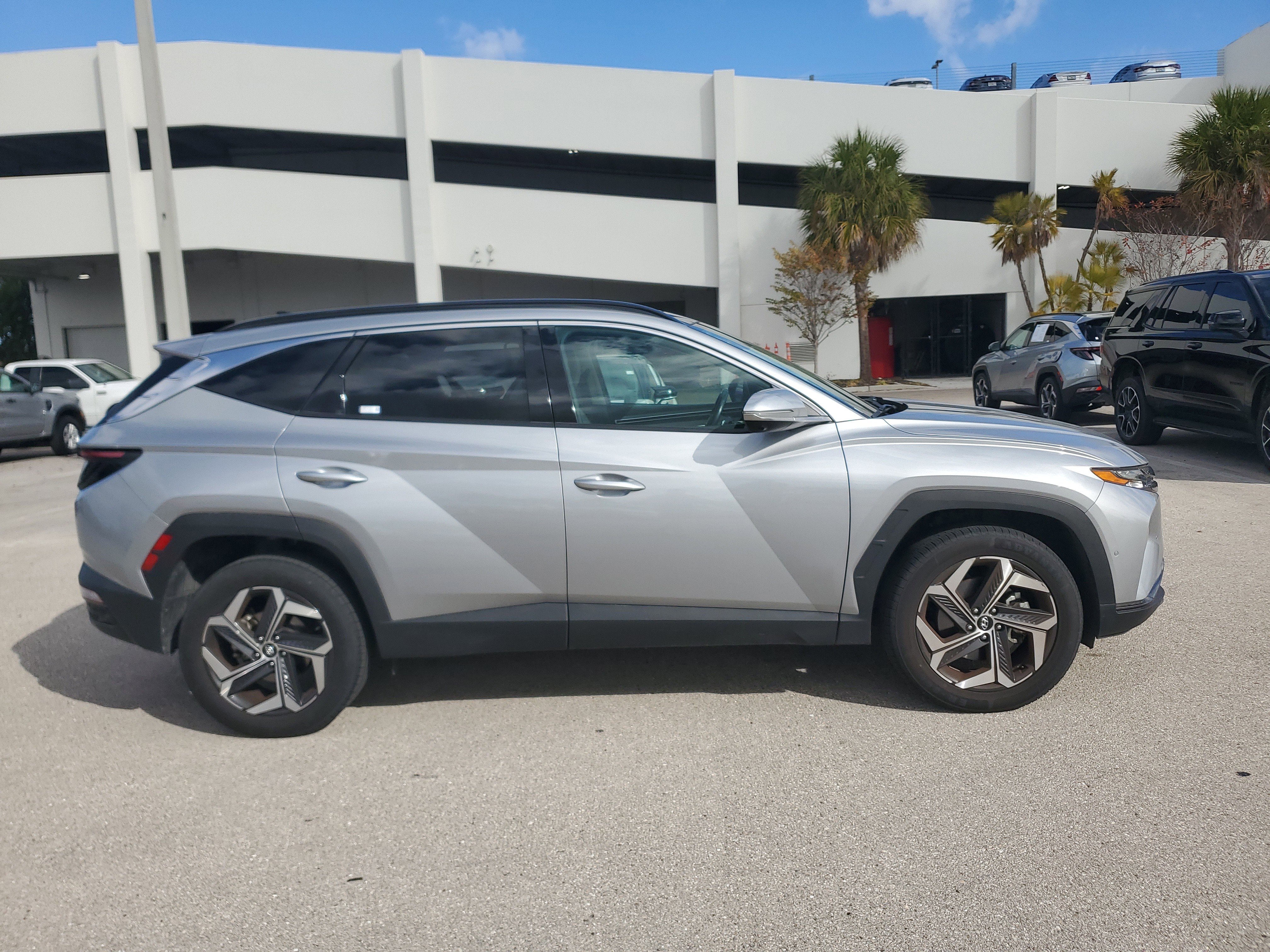 Used 2024 Hyundai Tucson Limited image 7