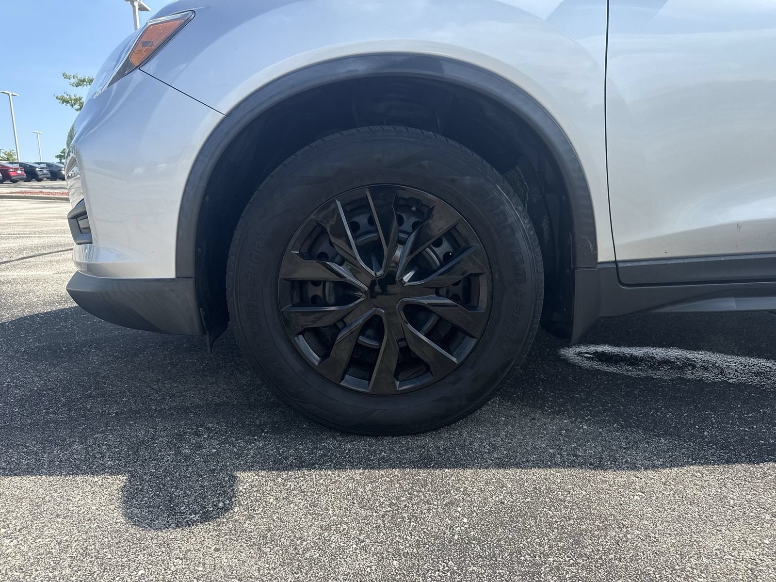 Used 2018 Nissan Rogue S AWD/4WD image 17