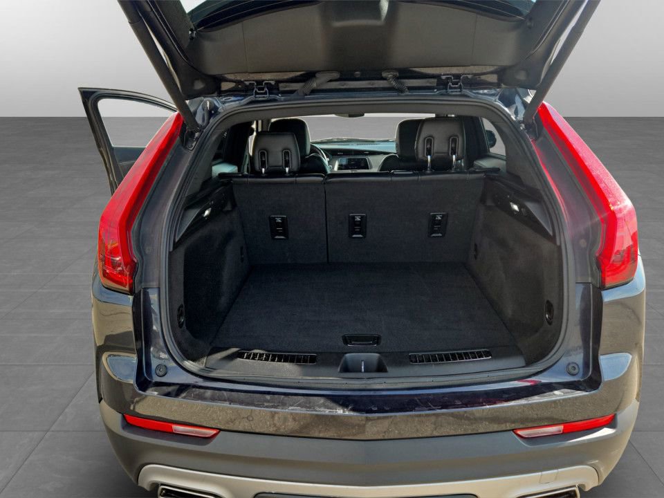 Used 2023 Cadillac XT4 Premium Luxury image 31