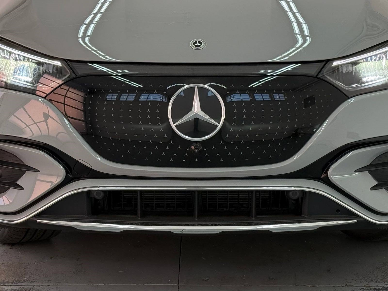 New 2027 Mercedes-Benz EQE 320 4MATIC SUV image 25