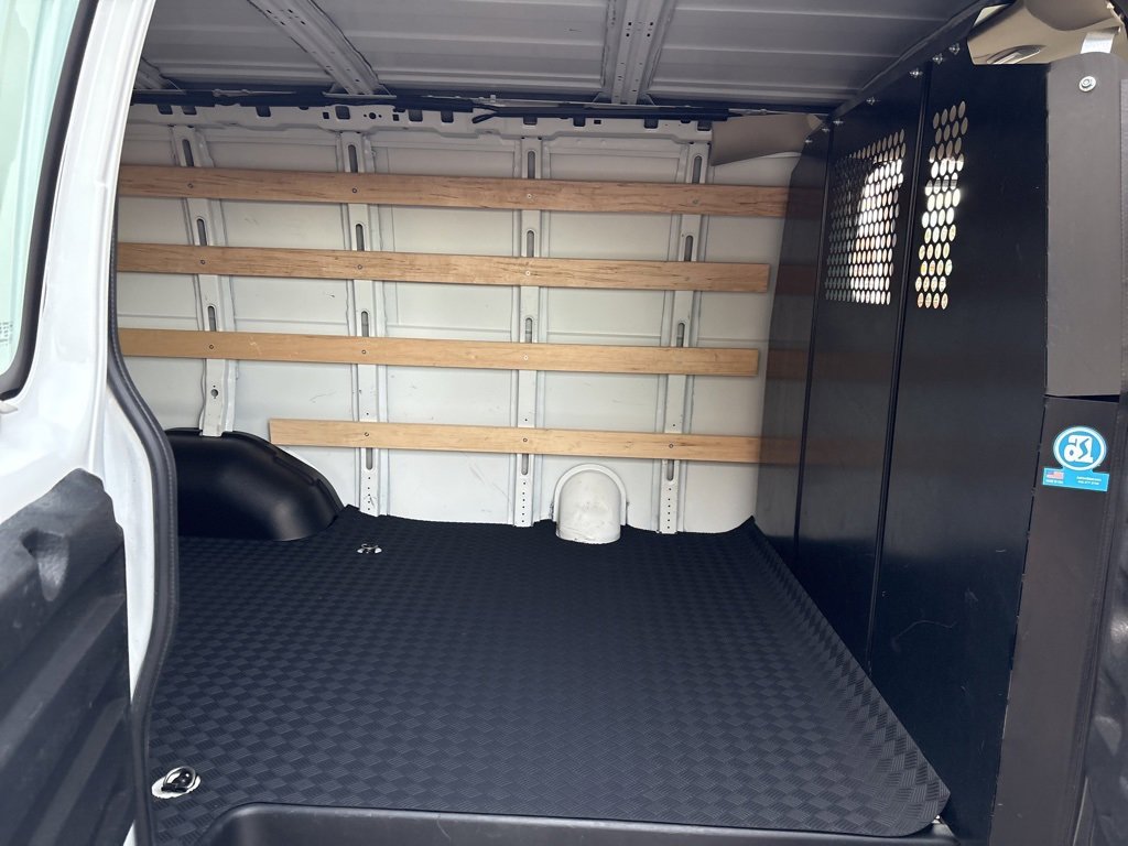 Used 2024 Chevrolet Express 2500 w/ Driver Convenience Package image 15