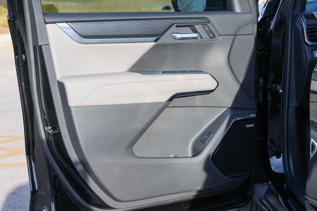 New 2026 GMC Acadia Elevation image 8