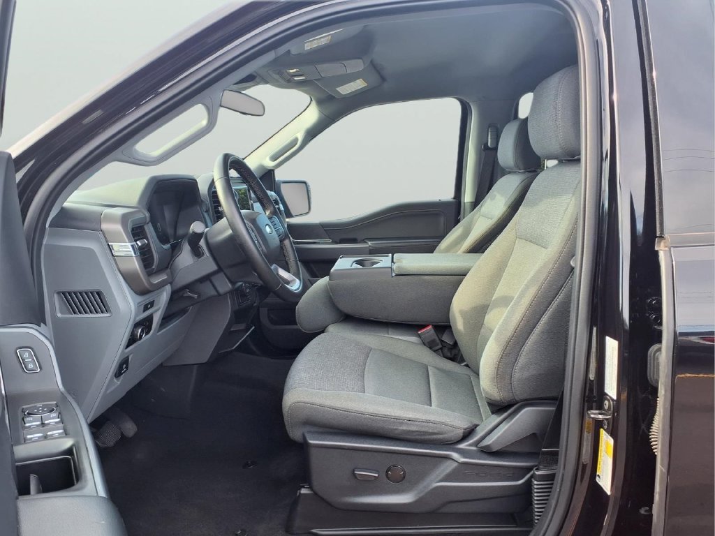 Used 2025 Ford F150 XLT w/ Equipment Group 301A Standard AWD/4WD image 15