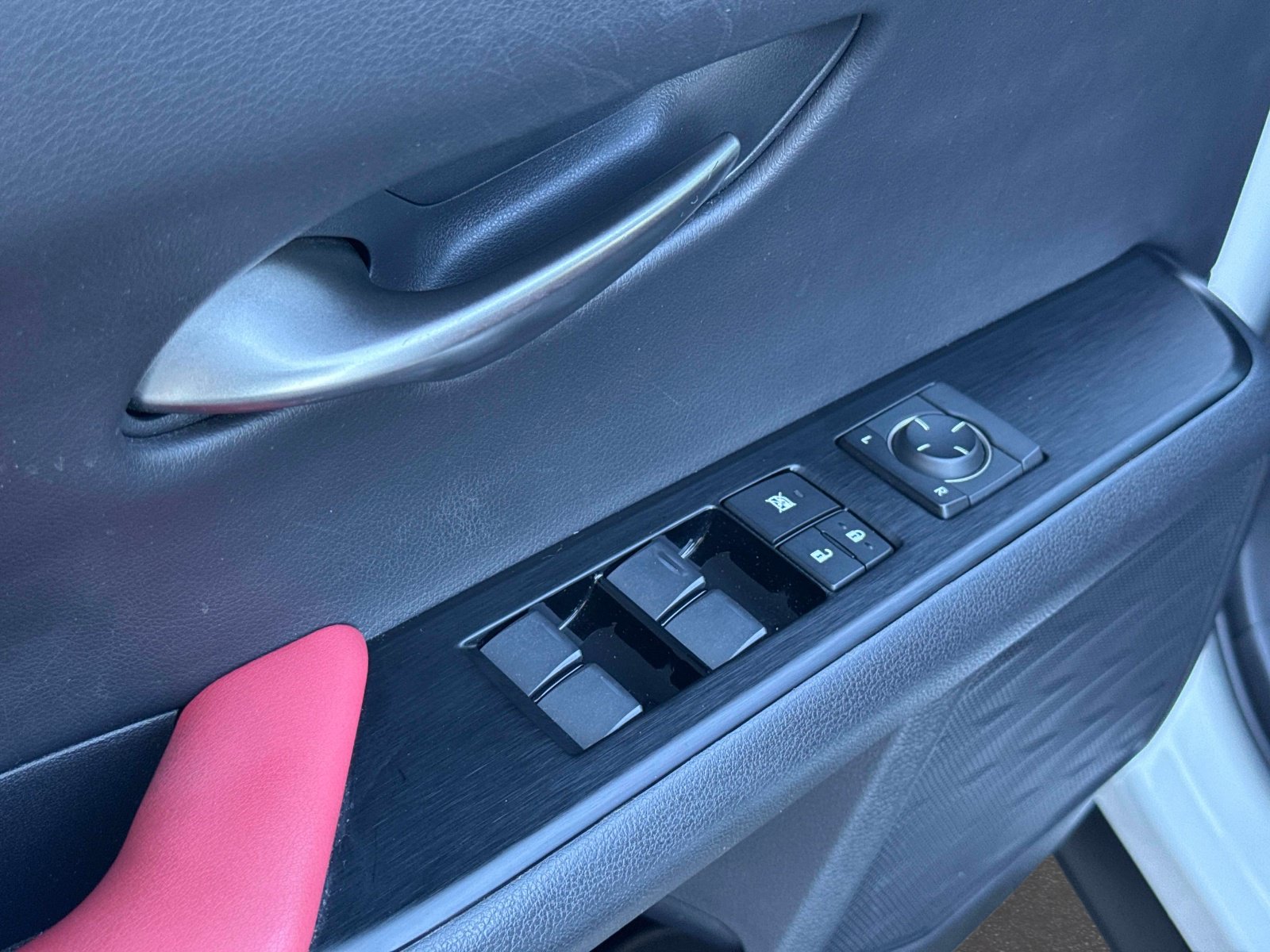 Used 2019 Lexus UX 200 F Sport FWD image 20