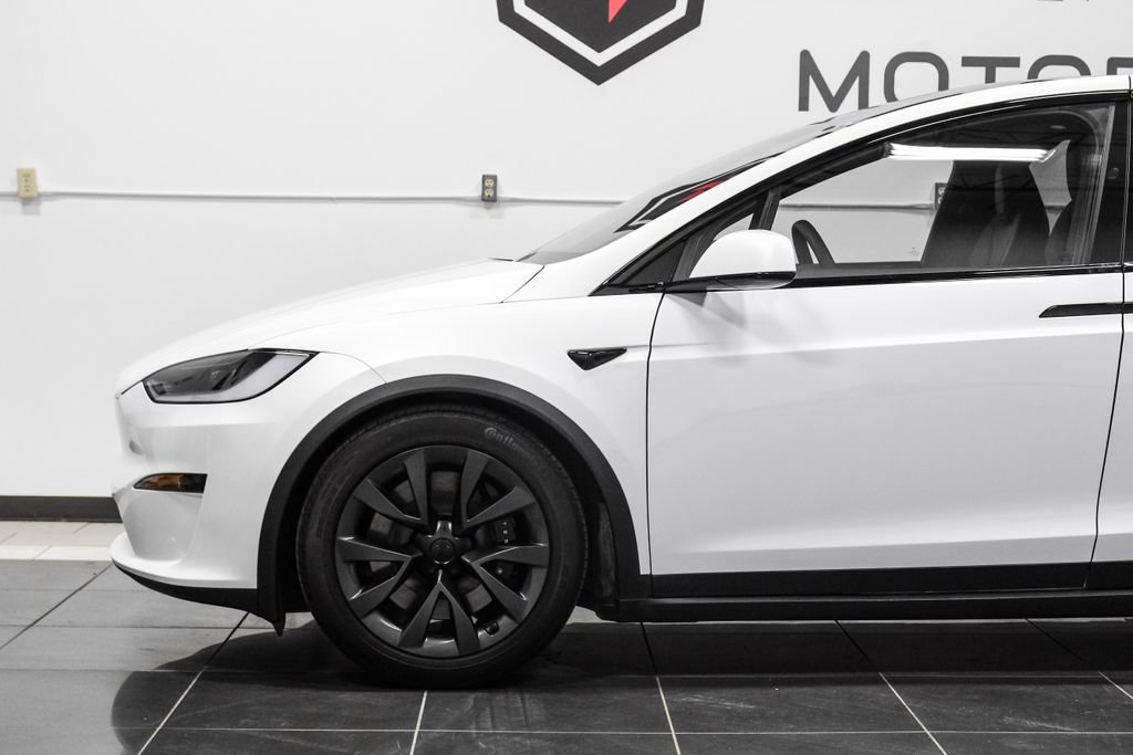 Used 2023 Tesla Model X image 17