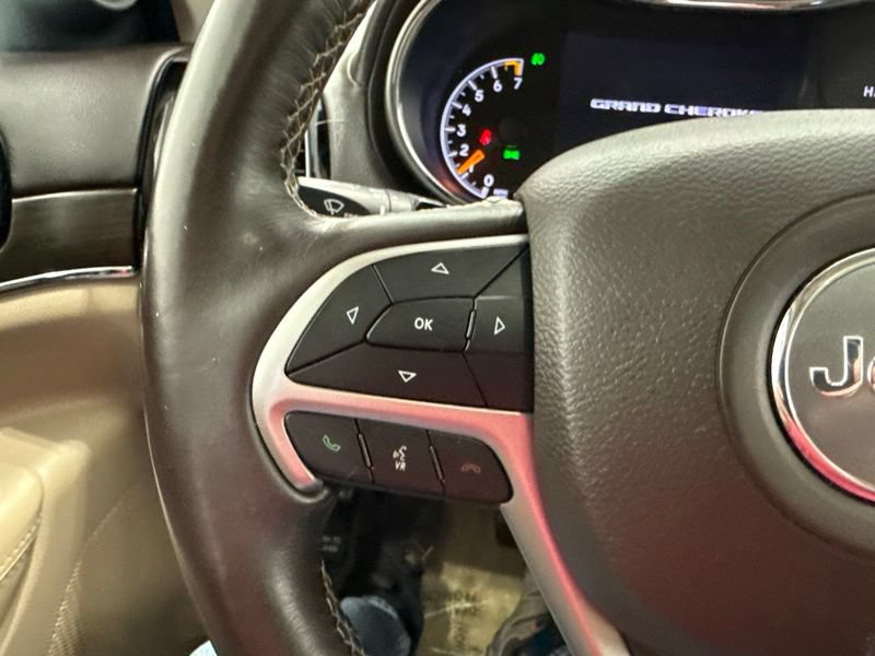 Used 2019 Jeep Grand Cherokee Overland AWD/4WD image 29