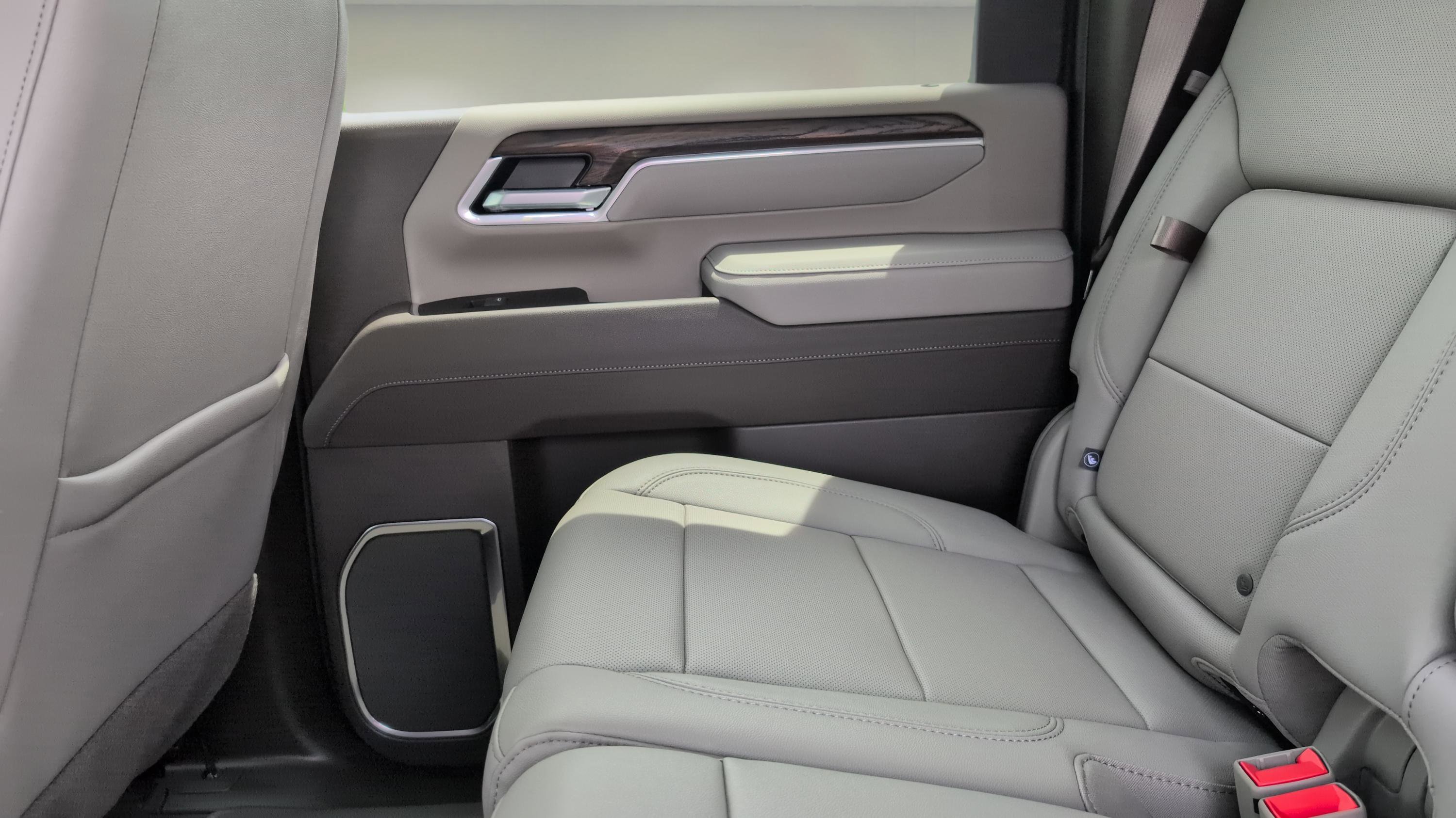 New 2025 GMC Sierra 2500 SLT w/ SLT Convenience Package image 13