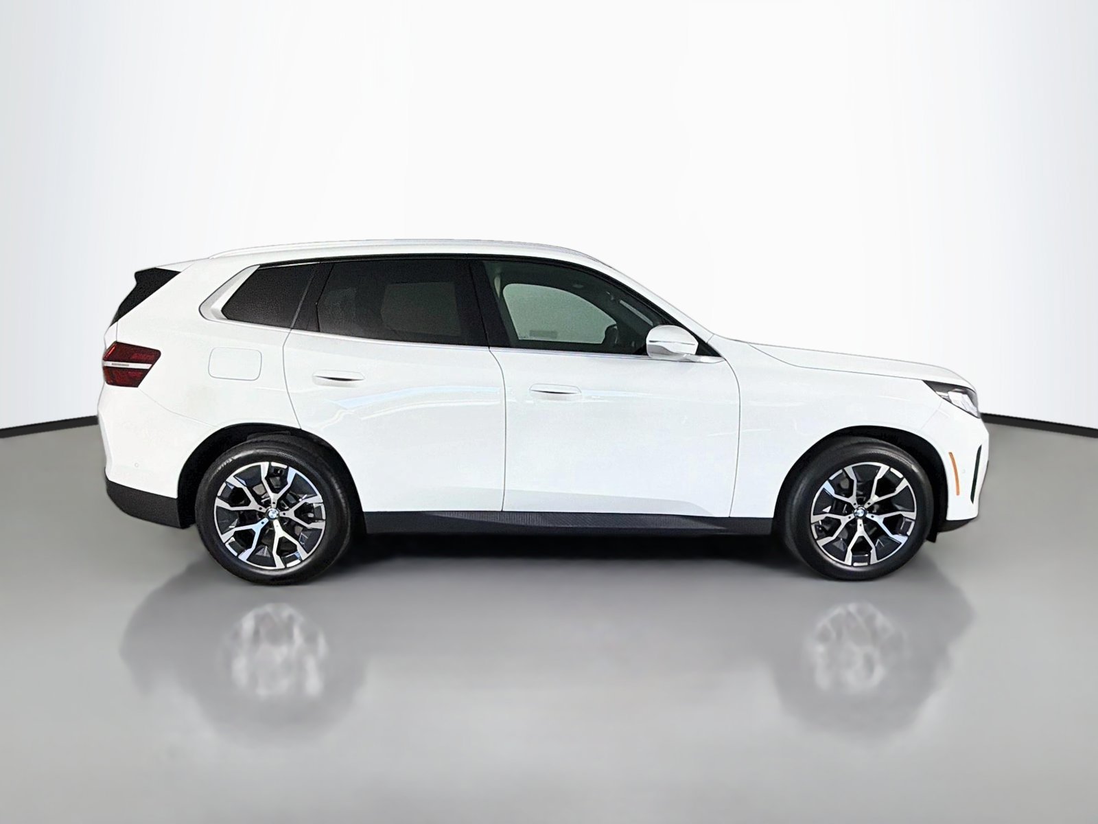 Used 2026 BMW X3 xDrive30i w/ Convenience Package AWD/4WD image 8