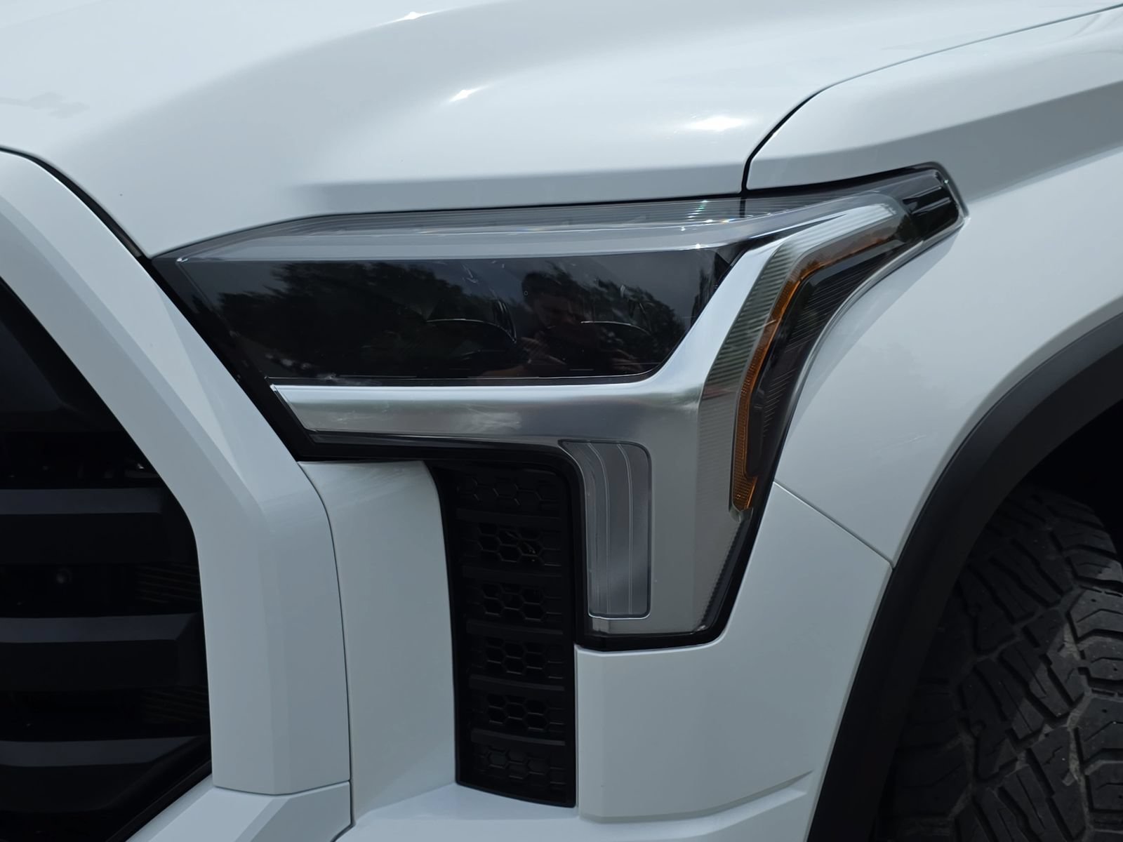 Used 2023 Toyota Tundra SR5 w/ SR5 Premium Package AWD/4WD image 30