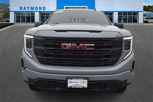 Used 2024 GMC Sierra 1500 Pro w/ Graphite Edition image 8