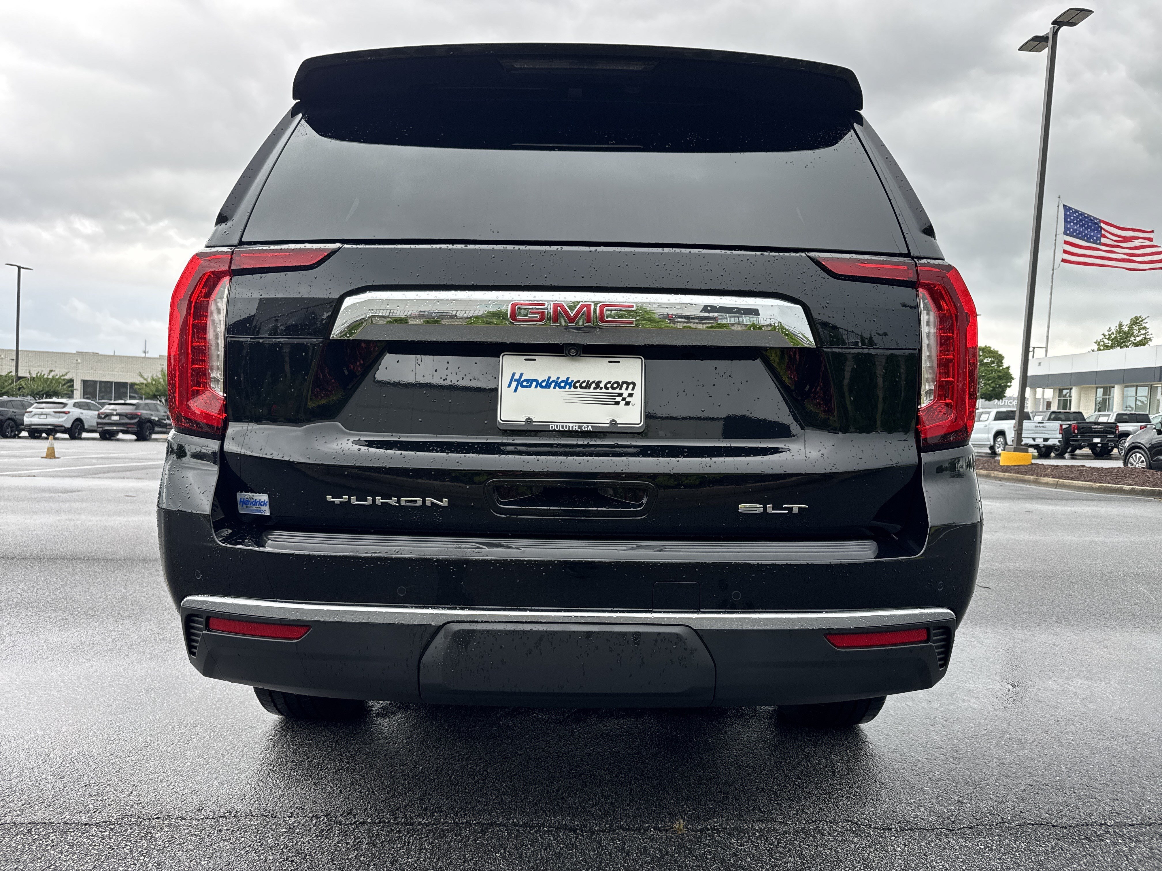 Used 2023 GMC Yukon SLT AWD/4WD image 9