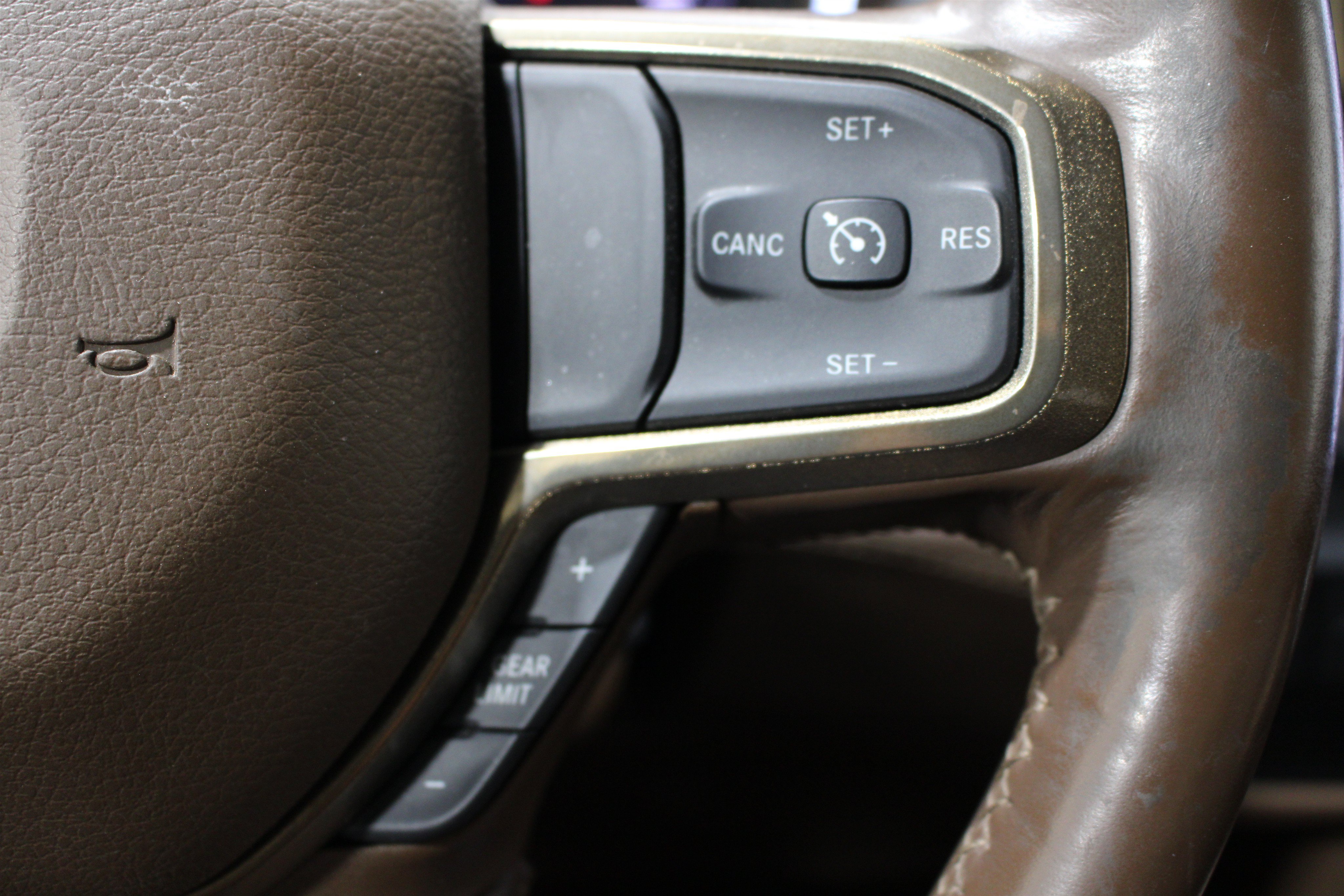 Used 2024 RAM 2500 Limited AWD/4WD image 13