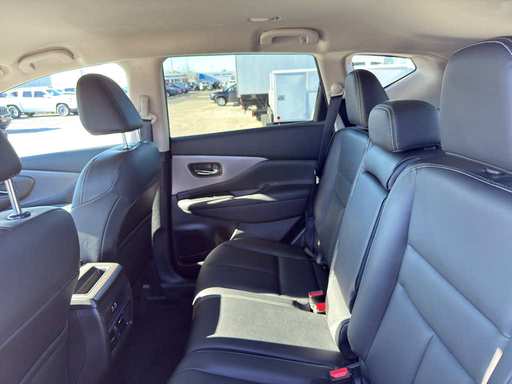Certified 2024 Nissan Murano SV w/ SV Midnight Edition Package image 32