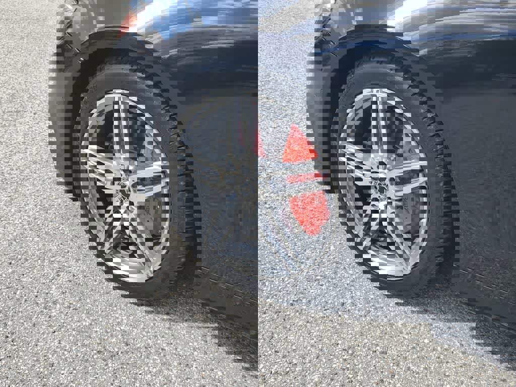 Used 2018 Mercedes-Benz E 400 E 400 image 5