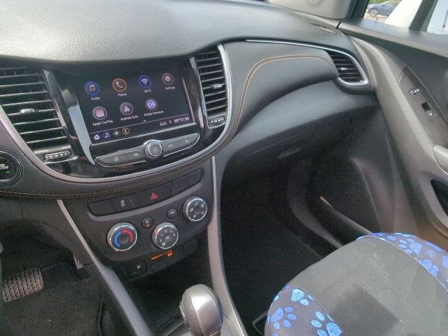 Used 2021 Chevrolet Trax LT w/ LT Convenience Package AWD/4WD image 16