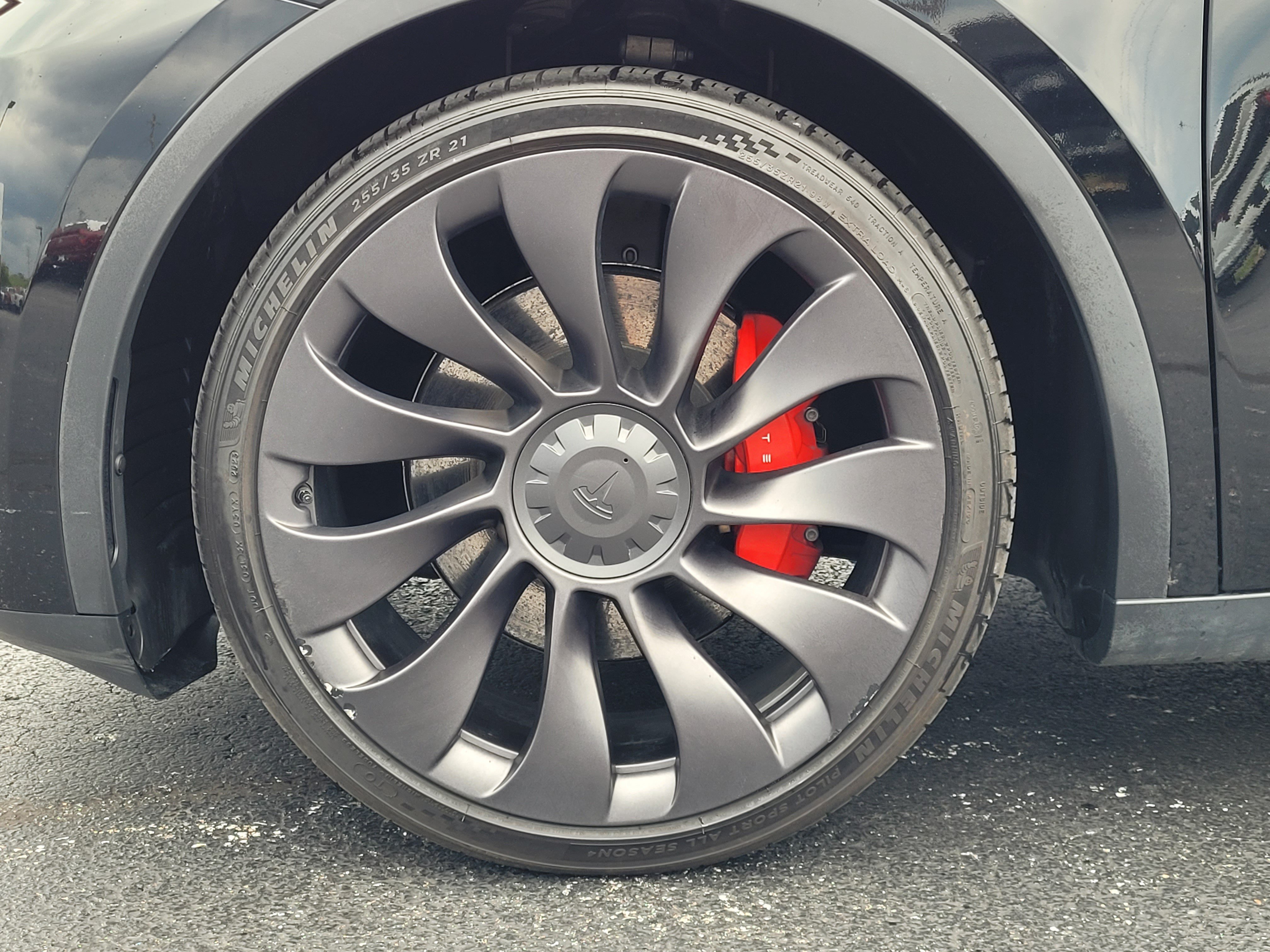 Used 2023 Tesla Model Y Performance AWD/4WD image 10