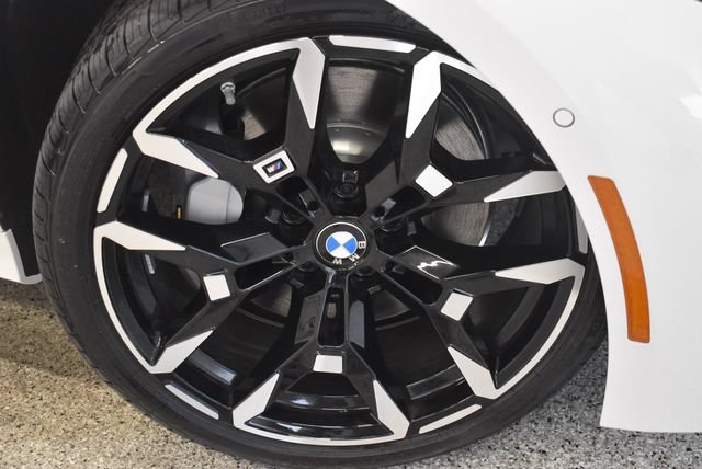 New 2026 BMW 330i xDrive Sedan w/ M Sport Package AWD/4WD image 30