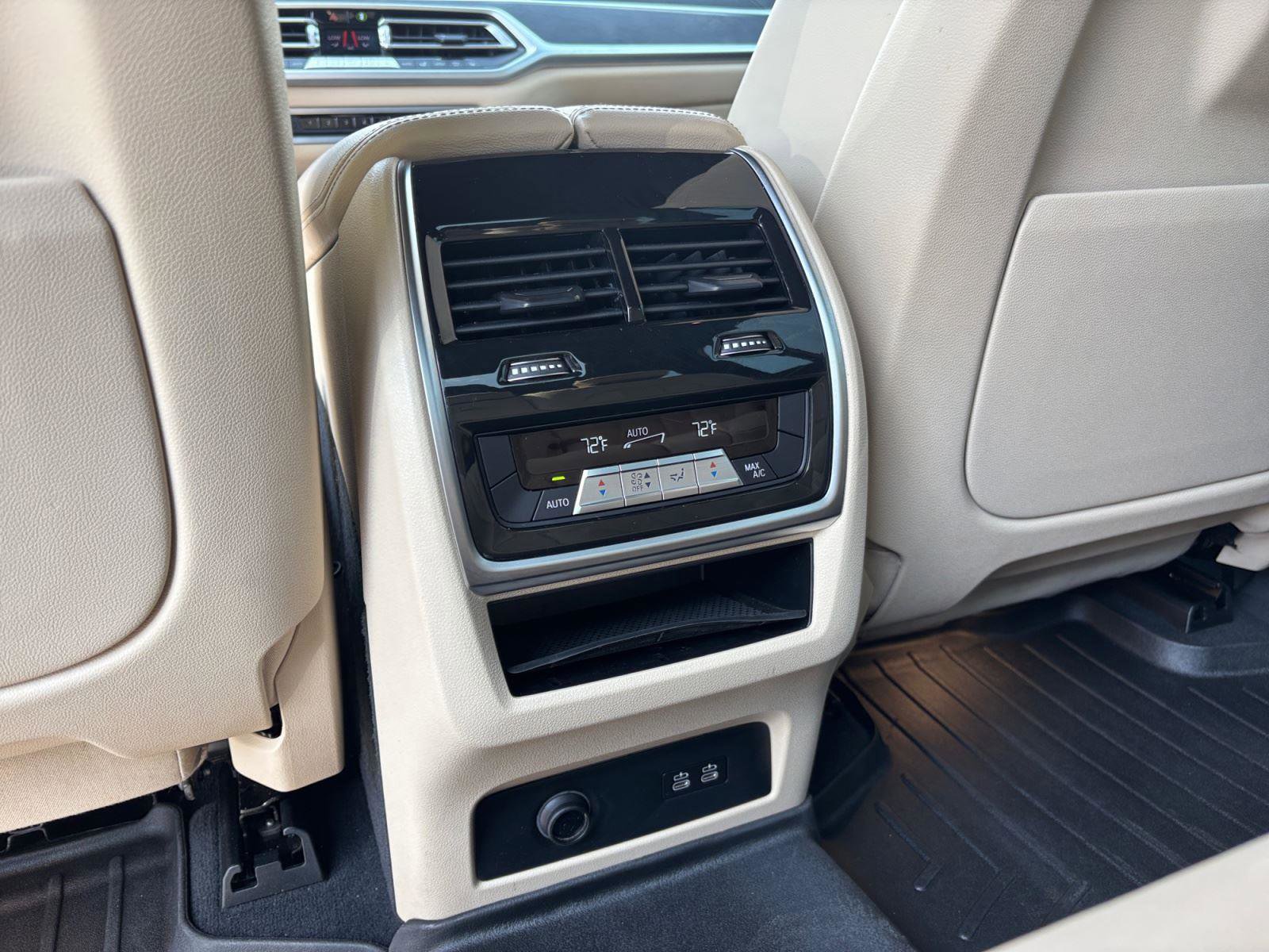Used 2022 BMW X7 xDrive40i w/ M Sport Package AWD/4WD image 40