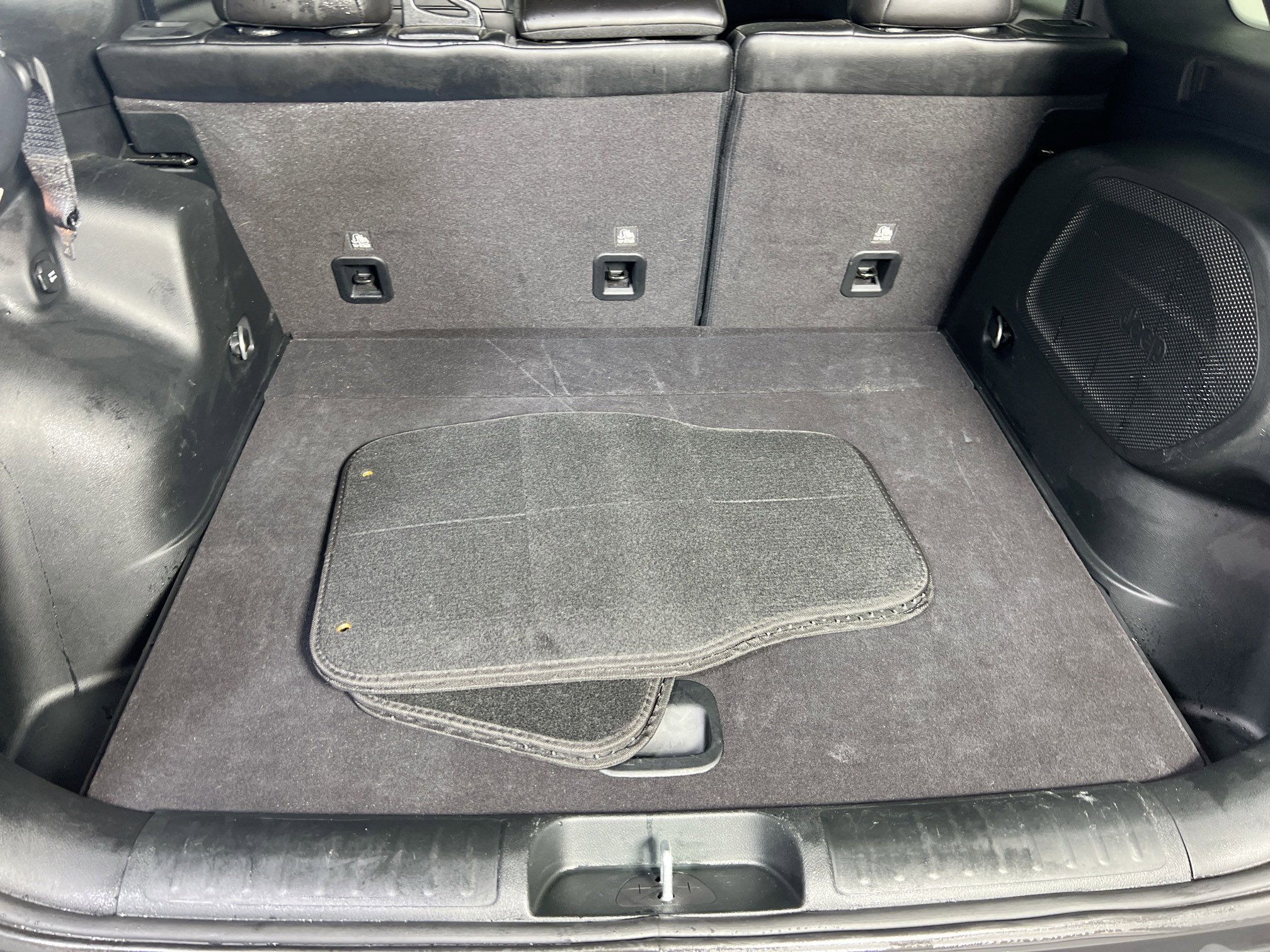 Used 2022 Jeep Cherokee Limited AWD/4WD image 25