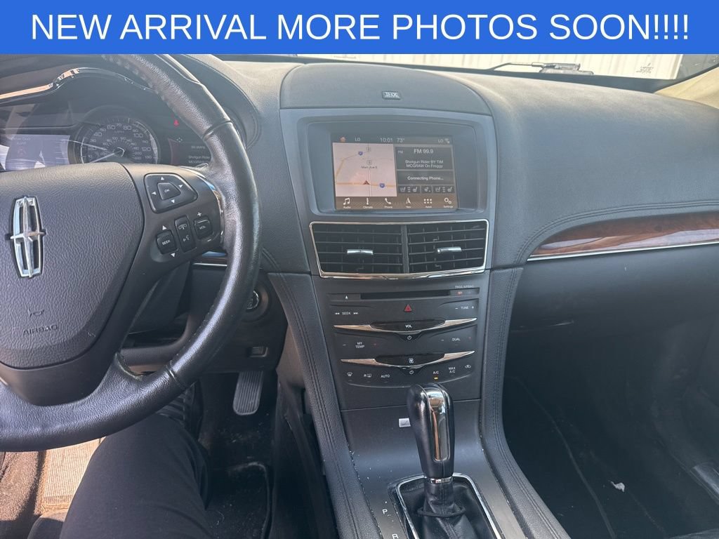 Used 2019 Lincoln MKT AWD image 14