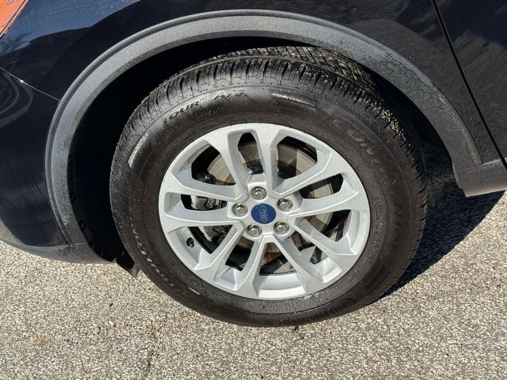 Certified 2022 Ford Escape SE w/ Cold Weather Package image 18