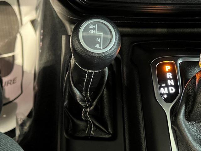 Certified 2022 Jeep Wrangler Unlimited Sahara w/ Cold Weather Group image 32