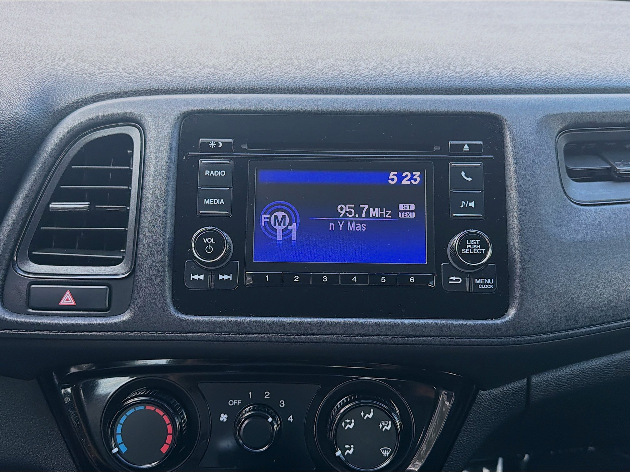 Used 2022 Honda HR-V LX image 10