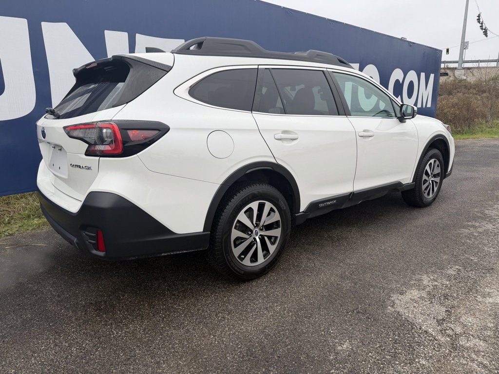 Used 2022 Subaru Outback Premium image 7