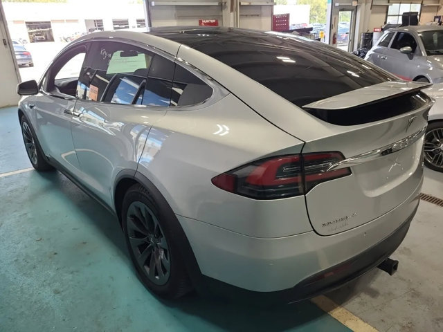 Used 2018 Tesla Model X 100D AWD/4WD image 12