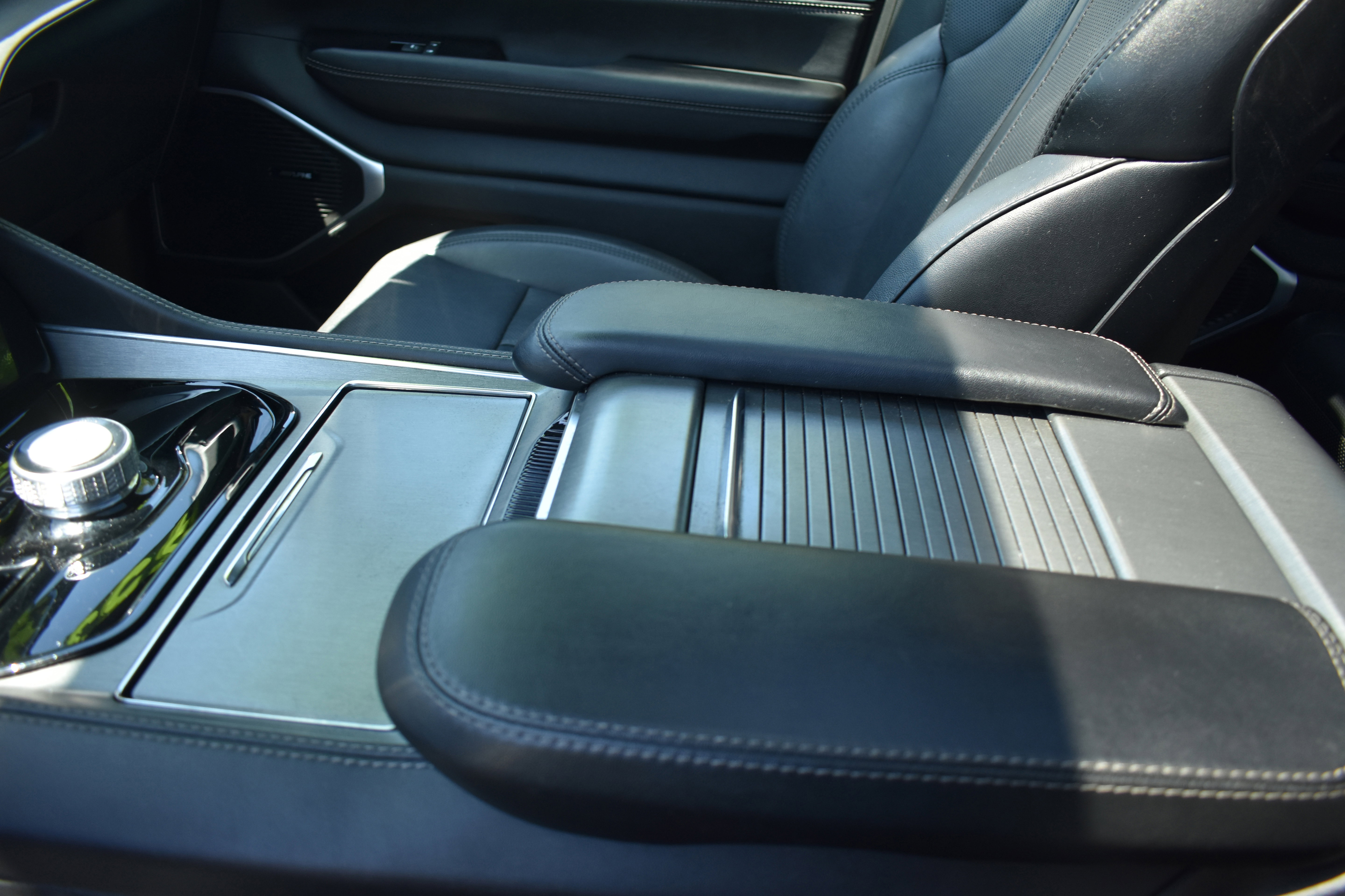 Used 2024 Jeep Wagoneer Series II AWD/4WD image 24