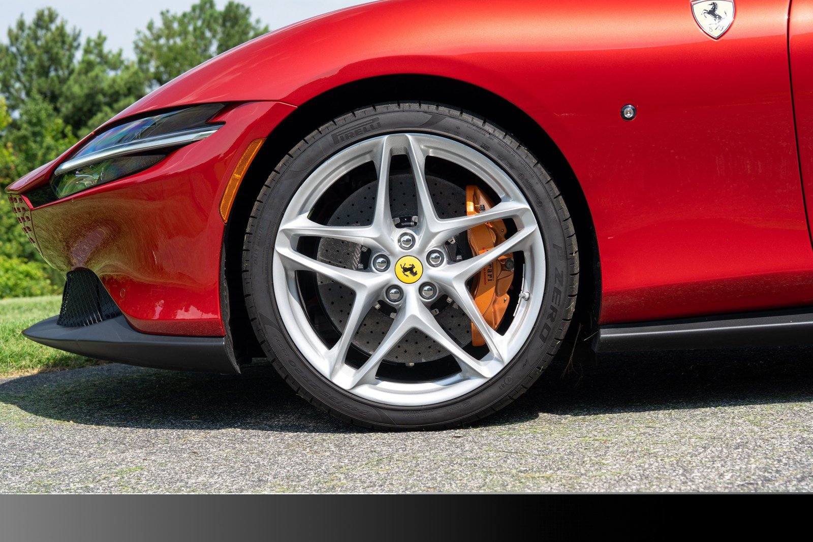 Used 2024 Ferrari Roma Spider RWD image 10