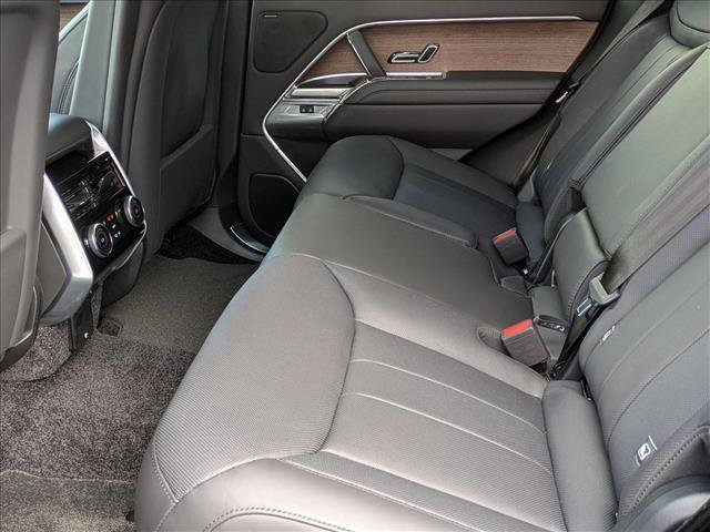 New 2026 Land Rover Range Rover SE AWD/4WD image 17