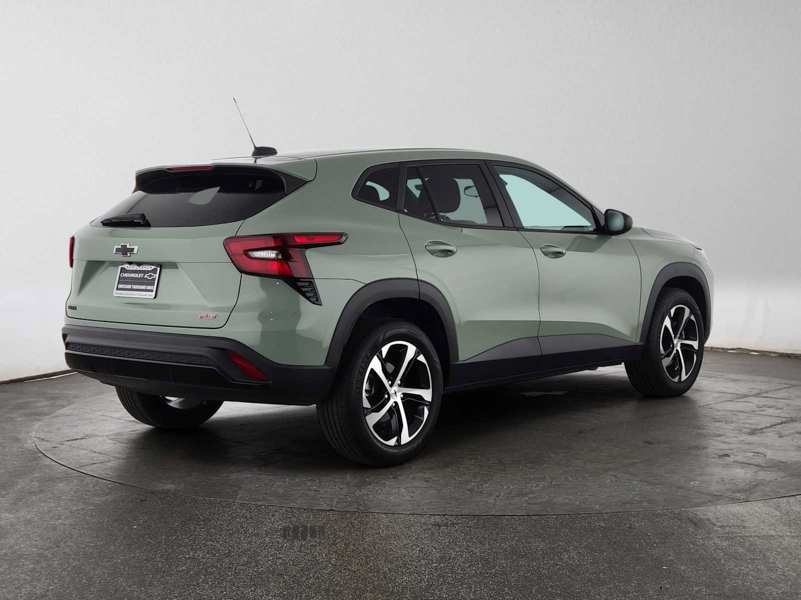 Used 2024 Chevrolet Trax RS FWD image 3