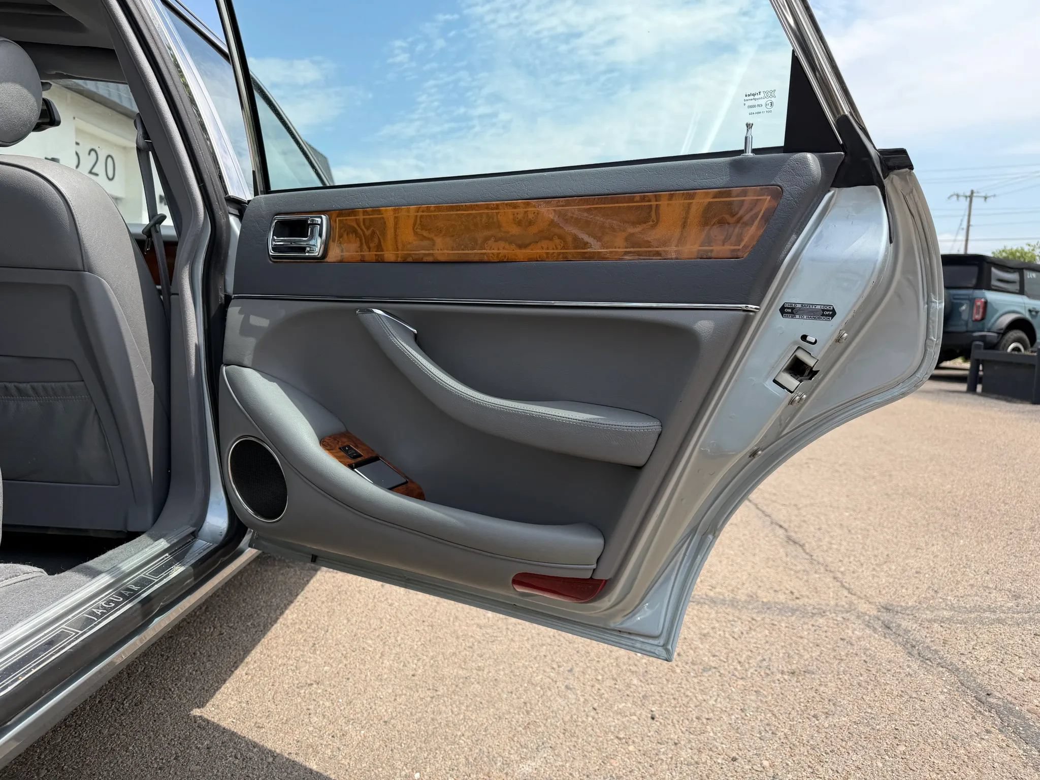 Used 1994 Jaguar XJ6 RWD image 10