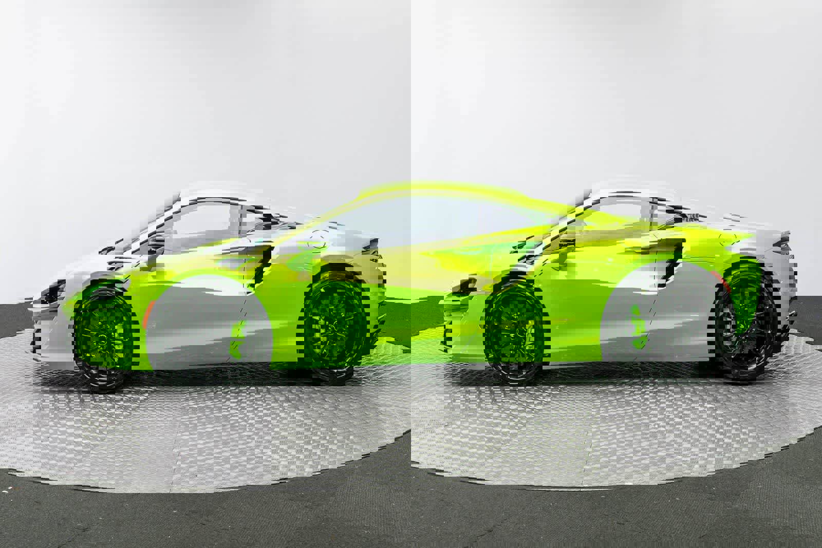 New 2026 McLaren Artura image 3