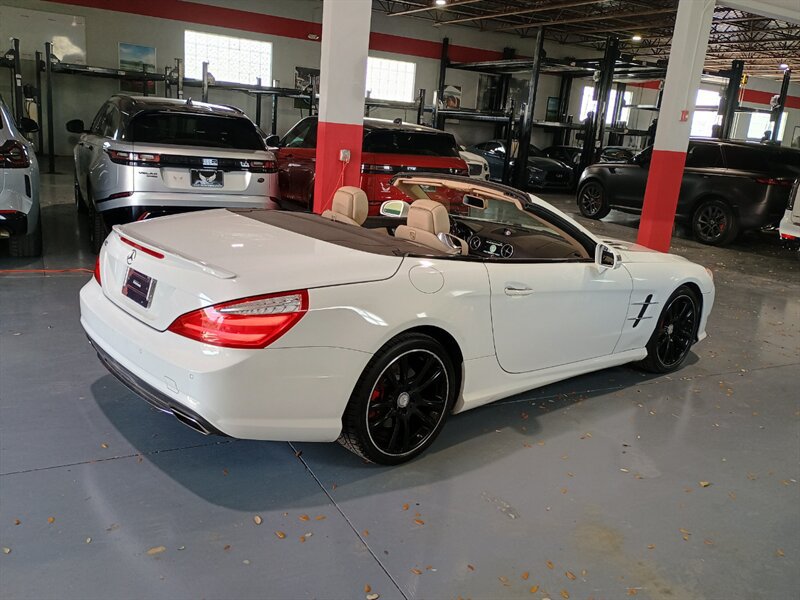 Used 2015 Mercedes-Benz SL 400 image 4