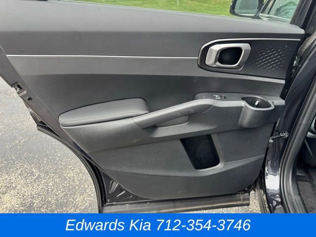 New 2025 Kia Sorento S image 12