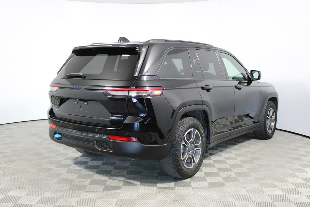 Used 2023 Jeep Grand Cherokee Trailhawk AWD/4WD image 41
