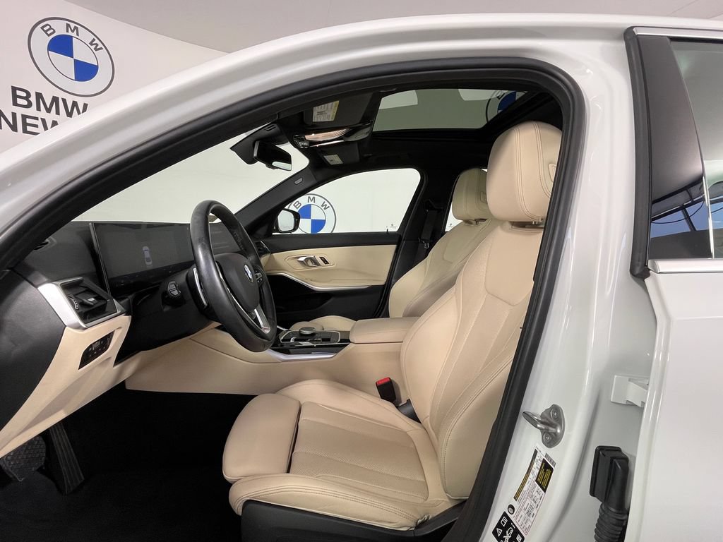 Certified 2024 BMW 330i xDrive Sedan w/ Convenience Package AWD/4WD image 18