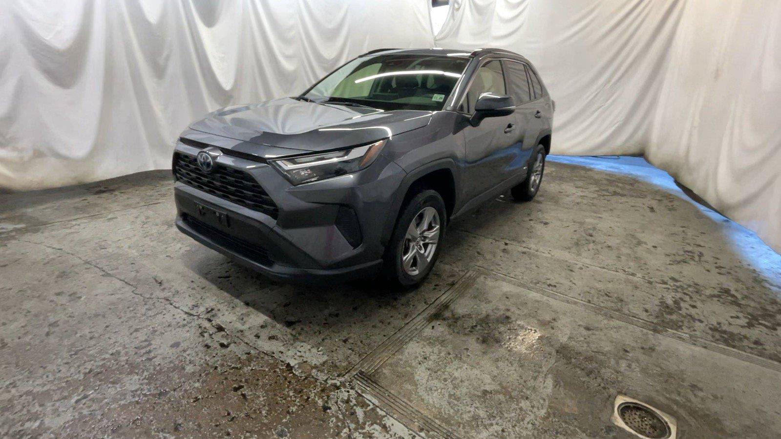 Used 2023 Toyota RAV4 XLE w/ Convenience Package AWD/4WD image 13