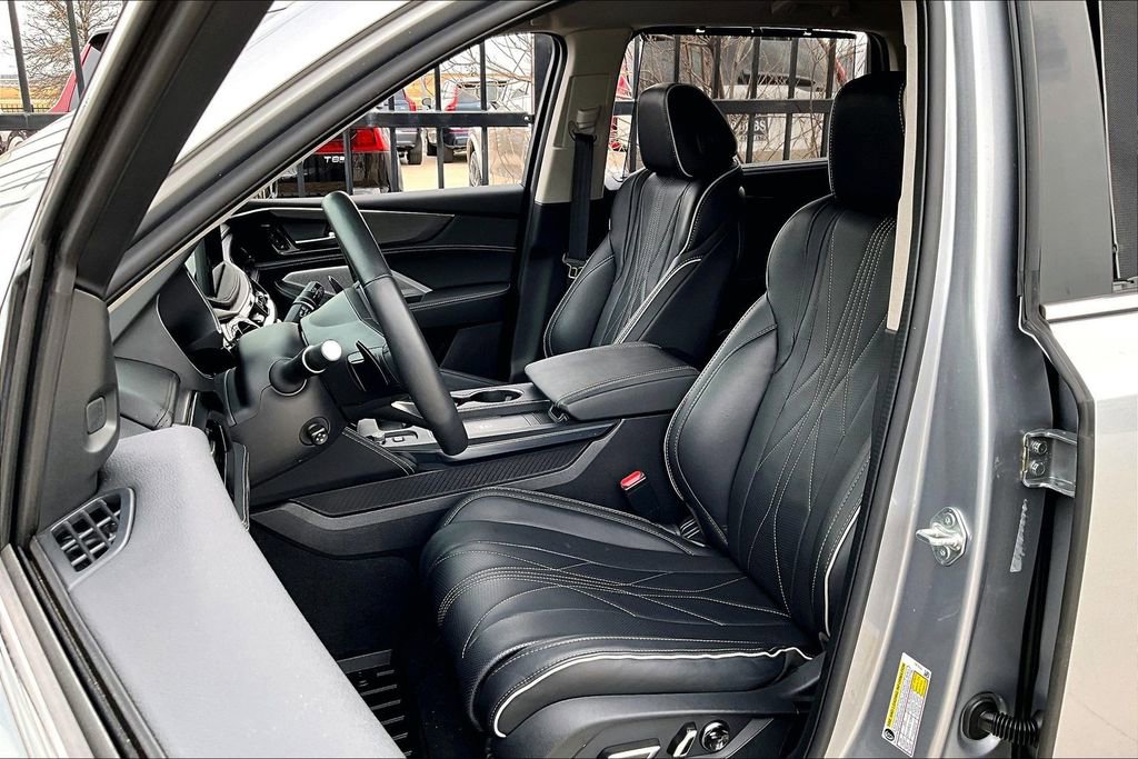 Certified 2025 Acura MDX w/ Advance Package image 31