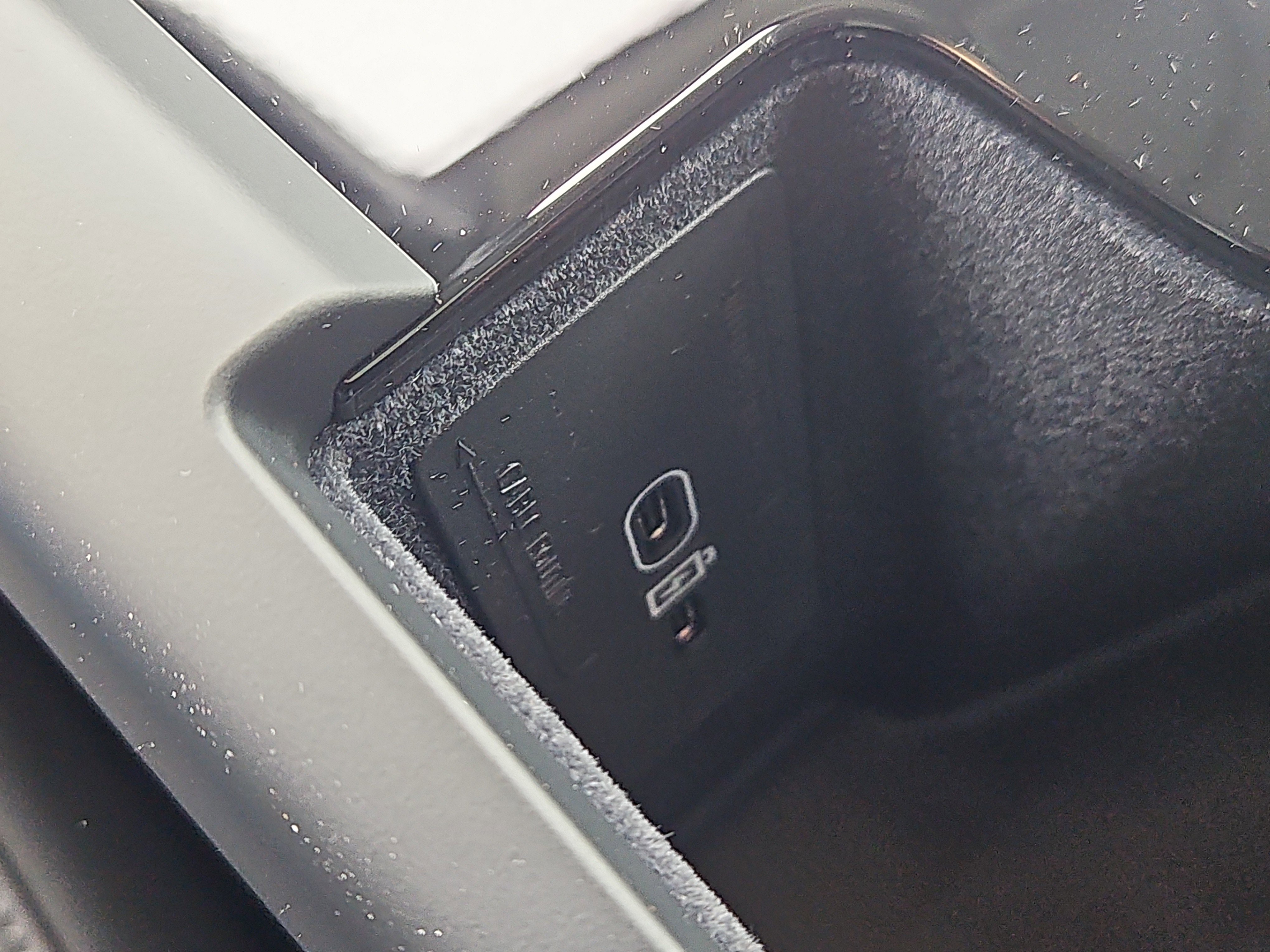 New 2026 Volvo XC60 B5 Core w/ Protection Package Premier image 8