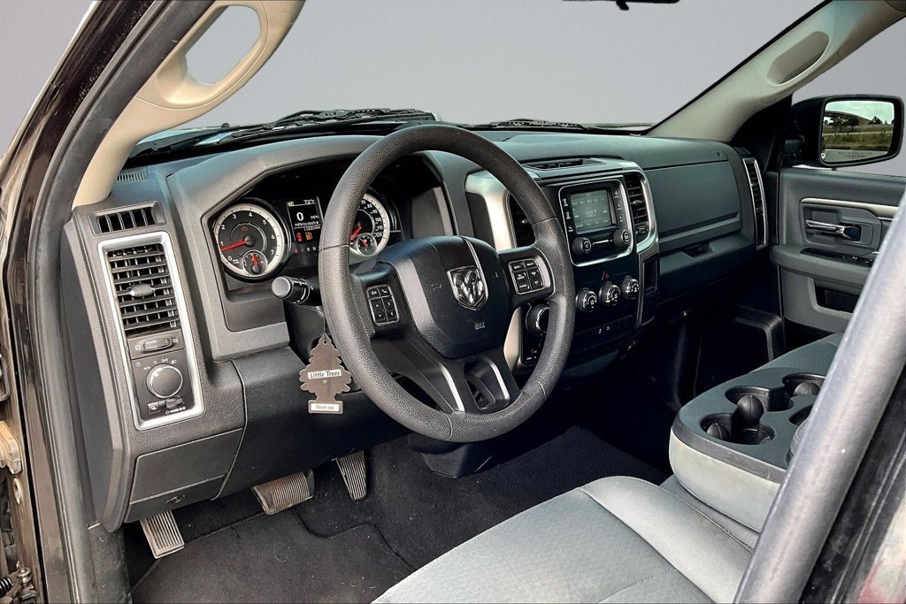 Used 2018 RAM 1500 Classic SLT AWD/4WD image 11