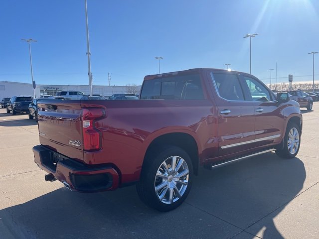 Used 2023 Chevrolet Silverado 1500 High Country w/ High Country Premium Package image 3
