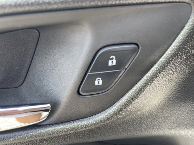 Used 2024 Chevrolet Trax LT image 11