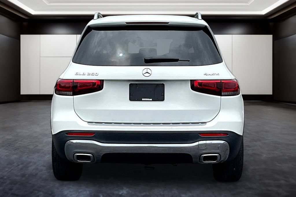 Used 2022 Mercedes-Benz GLB 250 4MATIC image 5