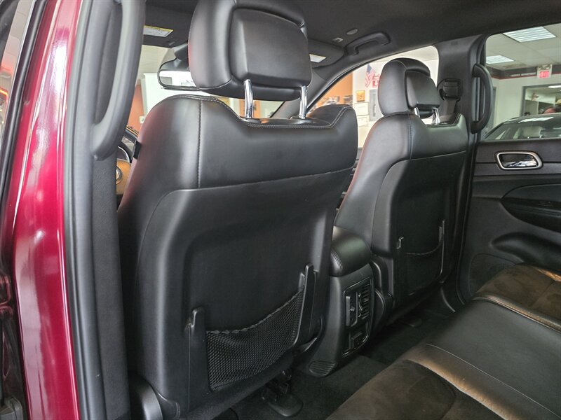Used 2018 Jeep Grand Cherokee Altitude AWD/4WD image 11