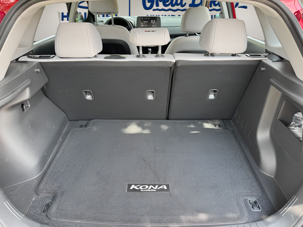 Used 2023 Hyundai Kona SE w/ Cargo Package AWD/4WD image 11